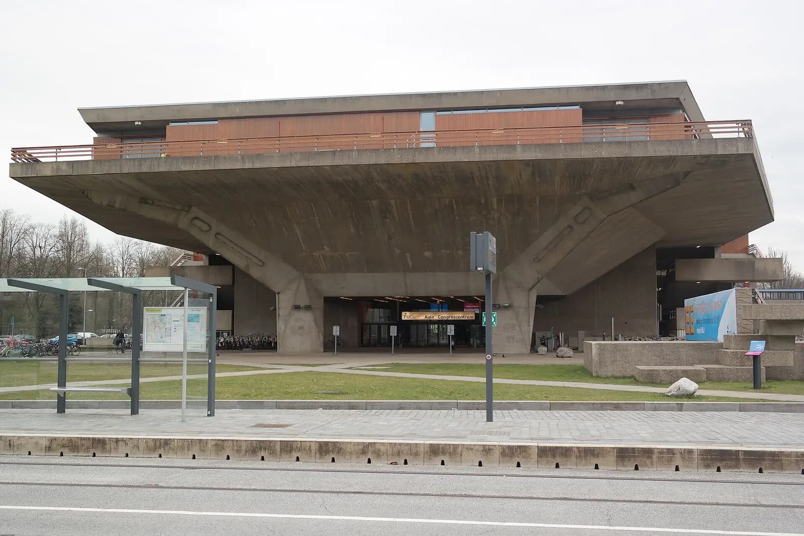 Technische Universiteit Delft